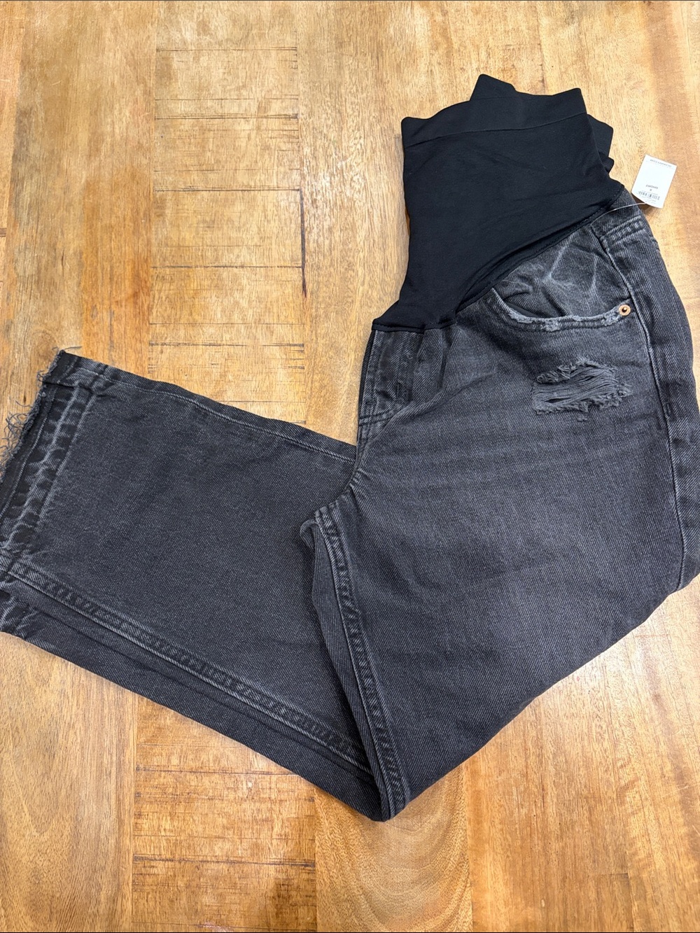 Old Navy Black Maternity Straight-Leg Jeans- Size 8 SHORT